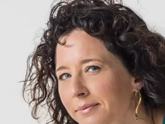 Shannon Paige,
Health & Wellness
Expert at শ্বাস নিন, প্রসারিত করুন এবং বান্ডিল বাড়ান
