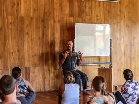3 Dòng Sông Thiêng - Ayurveda - Yoga - Tantra