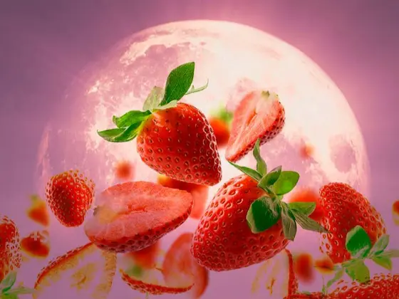 Meditazione della luna piena delle fragole