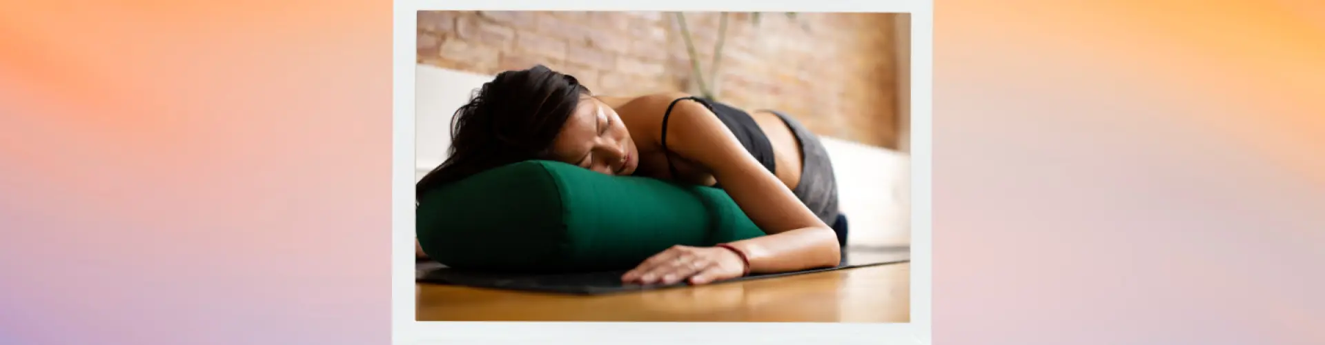 Tahimik na Yoga Kalmado - Pagsuko - Online Class by Stacey Melick